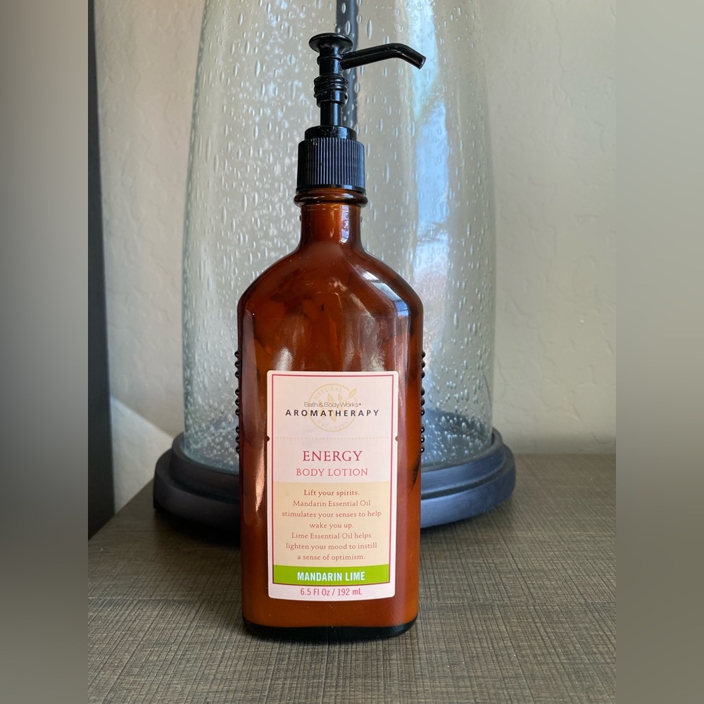 Bath & Body Works Aromatherapy Energy Mandarin Lime Body Lotion - 40% Full